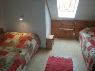 Triple Room with Shared Bathroom (1 double bed + 1 single bed)